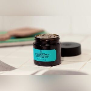 Himalayan Charcoal Purifying Glow Mask – 75 ml (Brand New)